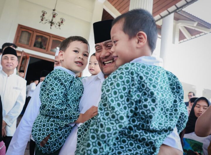 Gubernur Jateng Ahmad Luthfi rayakan Idulfitri 2026 bersama anak panti dan difabel di Semarang. Tekankan kesederhanaan, kepedulian, dan kebersamaan. Semarang 21/3/2026. (Humas Pemprov).